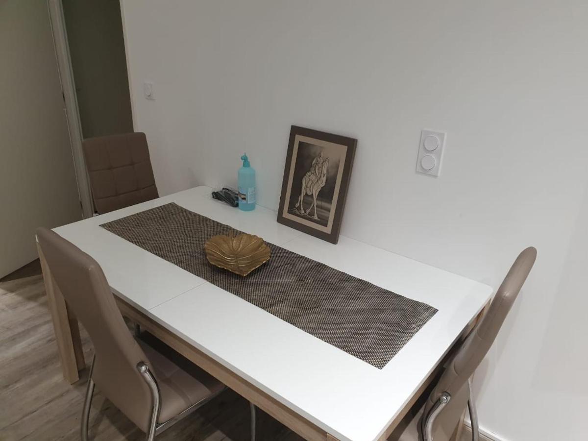 Appartement Cosy Et Chaleureux ロン・ル・ソーニエ エクステリア 写真